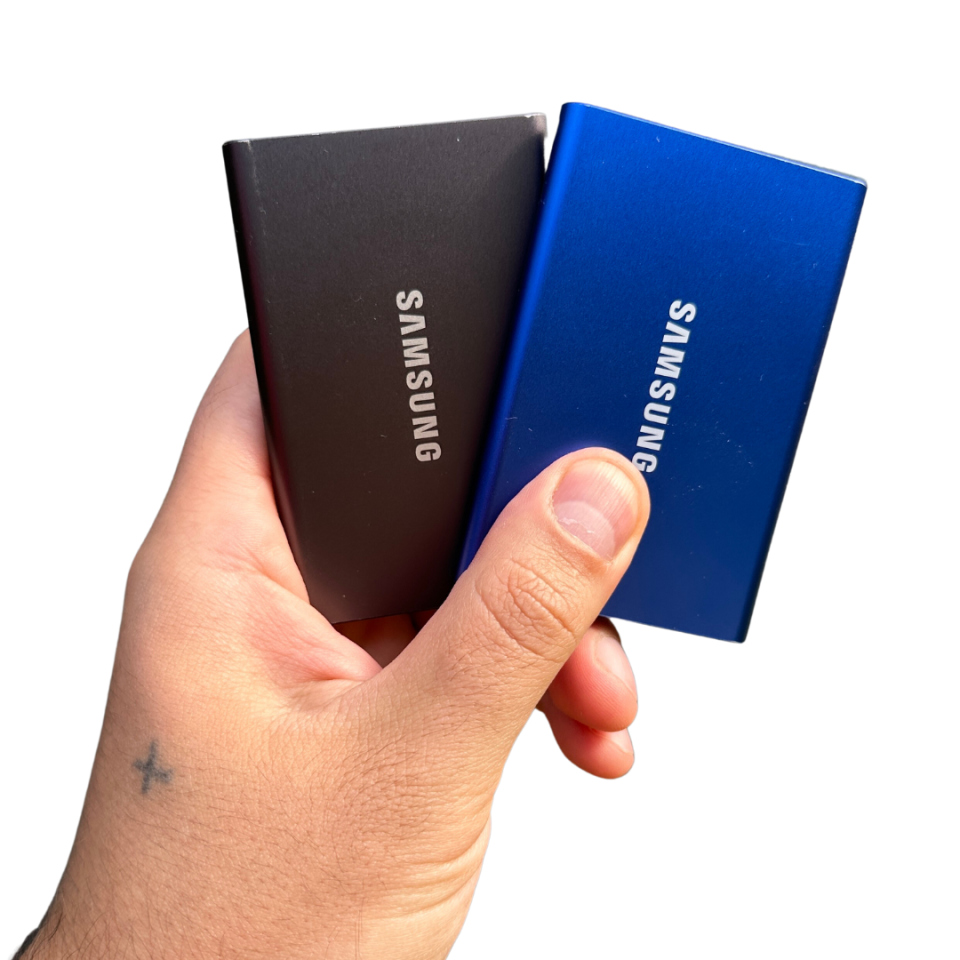 SAMSUNG SSD T7 Portable External Solid State Drive 1TB VERY GOOD DRINKS